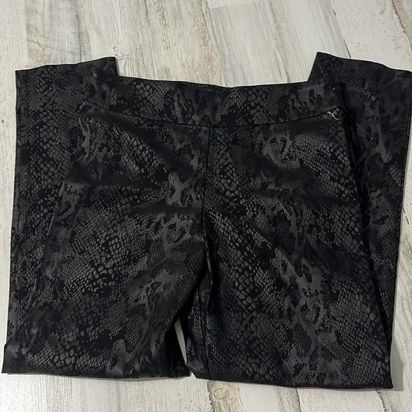 Krazy Larrry Python Pull On Pants Size 14 - Picture 4 of 13